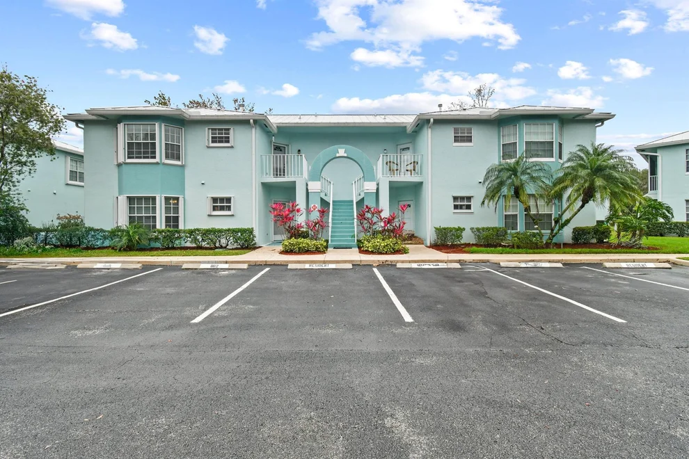Unit for sale at 1106 SW Swan Lake Circle, Port St Lucie, FL 34986