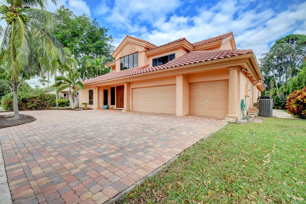 Unit for sale at 4598 NW 26th Avenue, Boca Raton, FL 33434