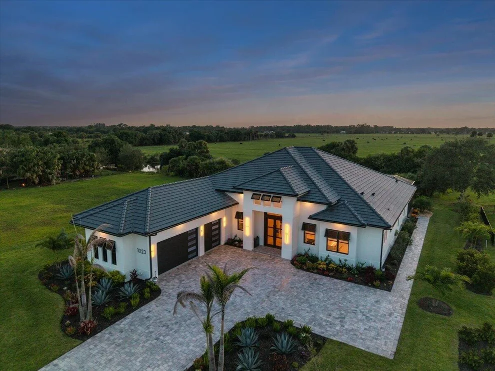 Unit for sale at 1023 W POLO GROUNDS Drive, Vero Beach, FL 32966
