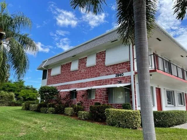 Unit for sale at 2840 Lake Osborne Drive, Lake Worth Beach, FL 33461