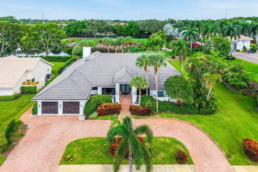 Unit for sale at 4976 Bocaire Boulevard, Boca Raton, FL 33487