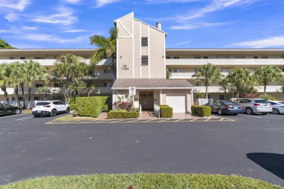 Unit for sale at 7185 Huntington Lane, Delray Beach, FL 33446