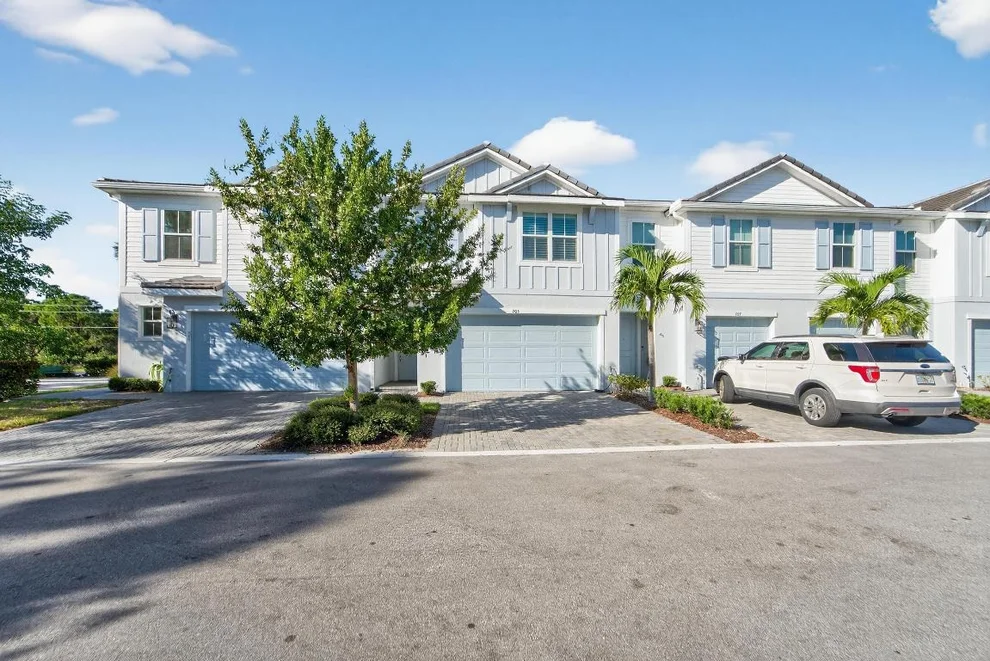 Unit for sale at 205 Preserve Trail S, Stuart, FL 34994