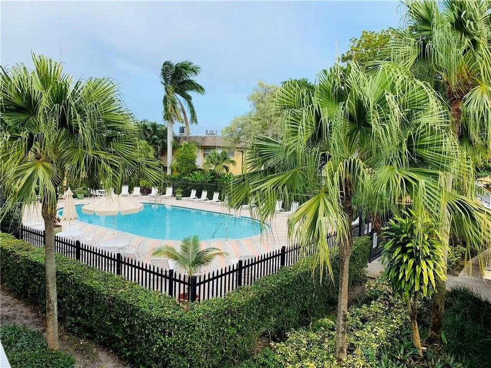 Unit for sale at 5162 NE 6th Avenue, Oakland Park, FL 33334