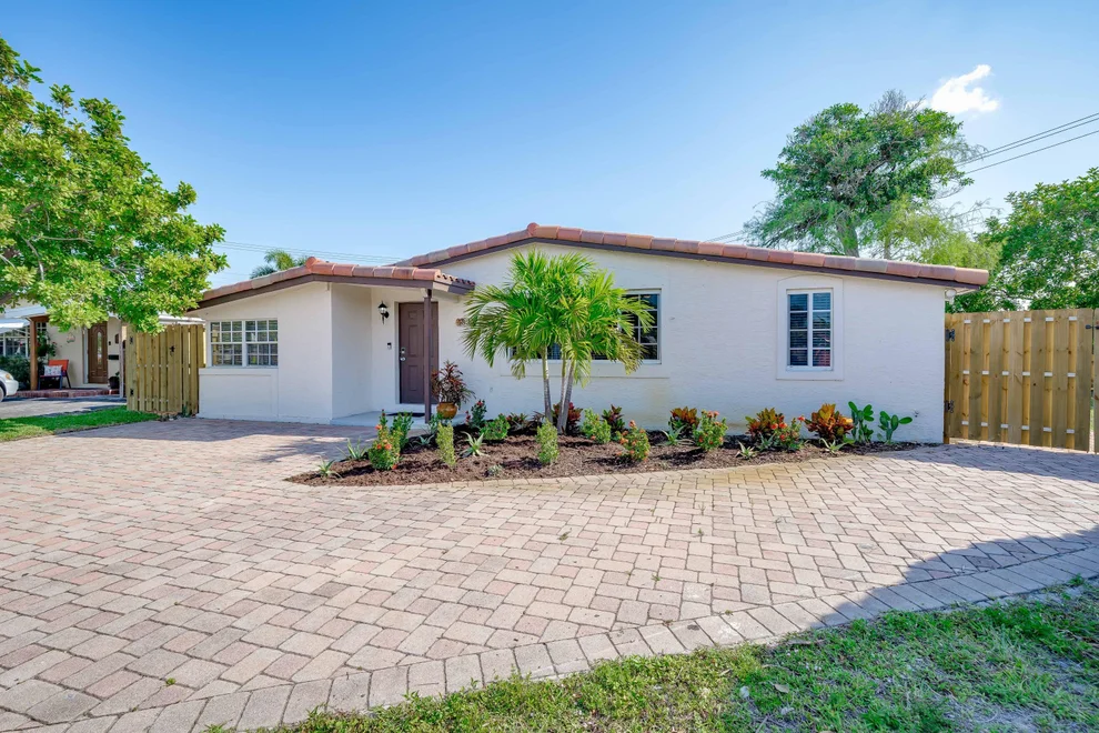 Unit for sale at 5830 NE 9th Terrace, Oakland Park, FL 33334