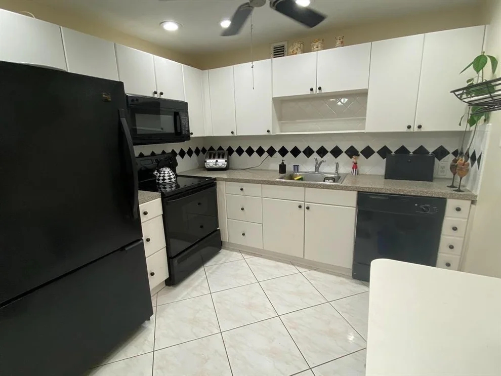 Unit for sale at 166 Wellington J, West Palm Beach, FL 33417