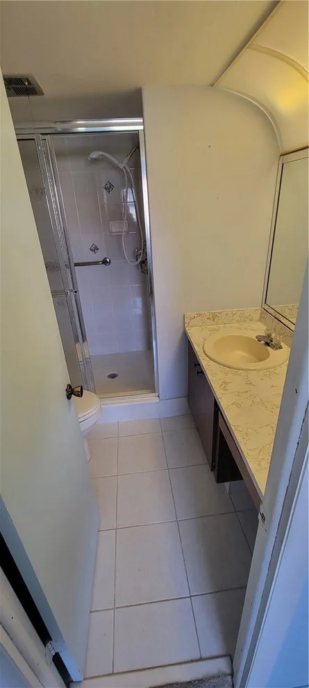 Unit for sale at 2751 E Sunrise Lakes Drive, Sunrise, FL 33322