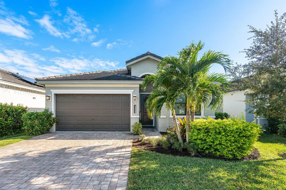 Unit for sale at 7527 Moonrise Drive, Lake Worth, FL 33467
