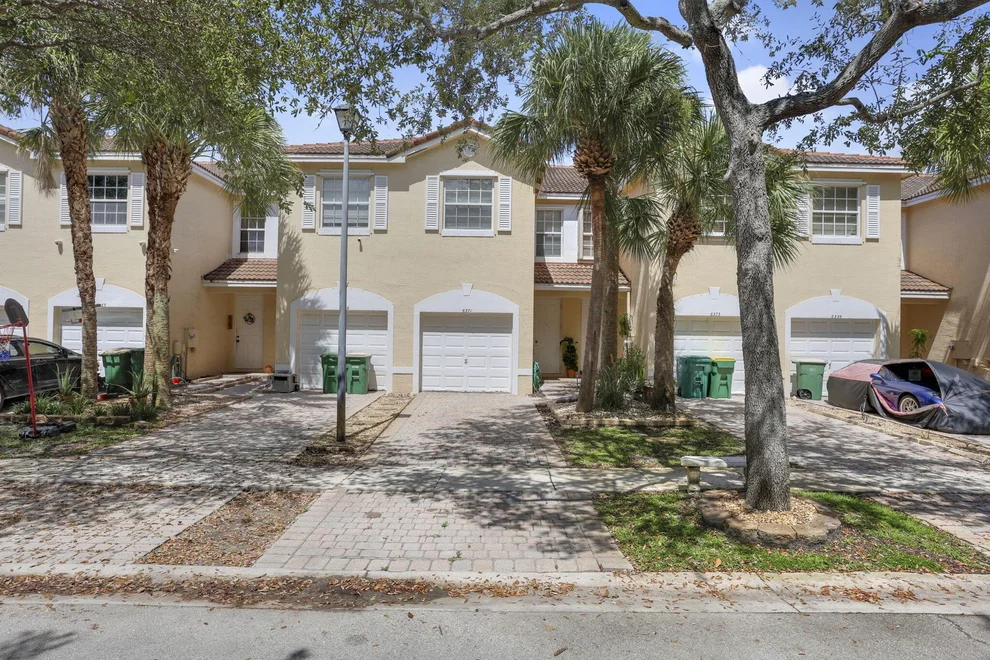 Unit for sale at 6371 Landings Terrace, Tamarac, FL 33321