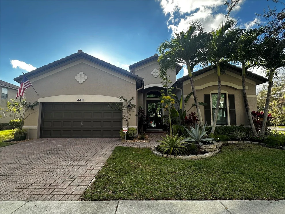 Unit for sale at 4411 E Seneca Avenue, Weston, FL 33332
