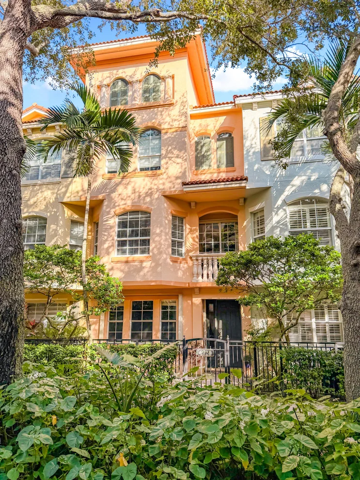 Unit for sale at 2724 Ravella Way, Palm Beach Gardens, FL 33410