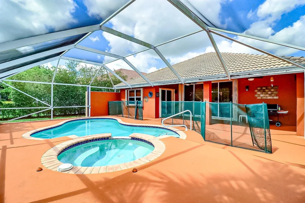 Unit for sale at 5538 Fountains Drive S, Lake Worth, FL 33467