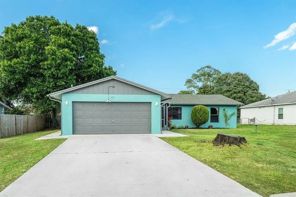 Unit for sale at 925 SW Dalton Avenue, Port St Lucie, FL 34953