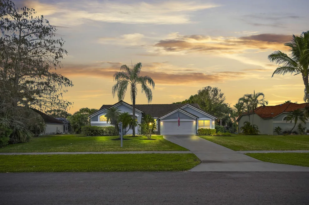 Unit for sale at 4267 Hunting Trail, Lake Worth, FL 33467