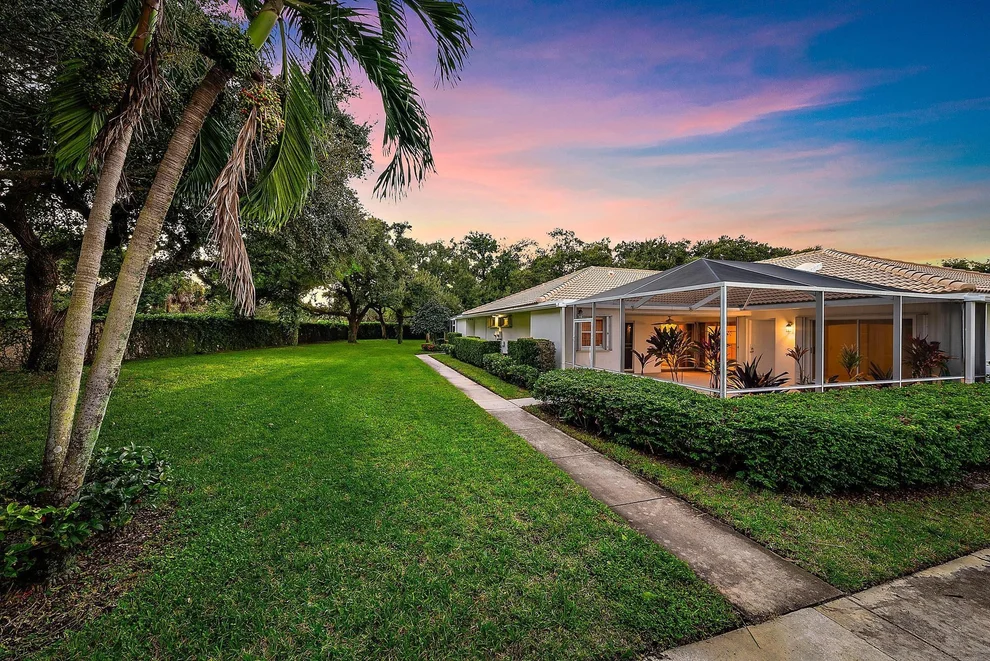 Unit for sale at 8803 Chapman Oak Court, Palm Beach Gardens, FL 33410