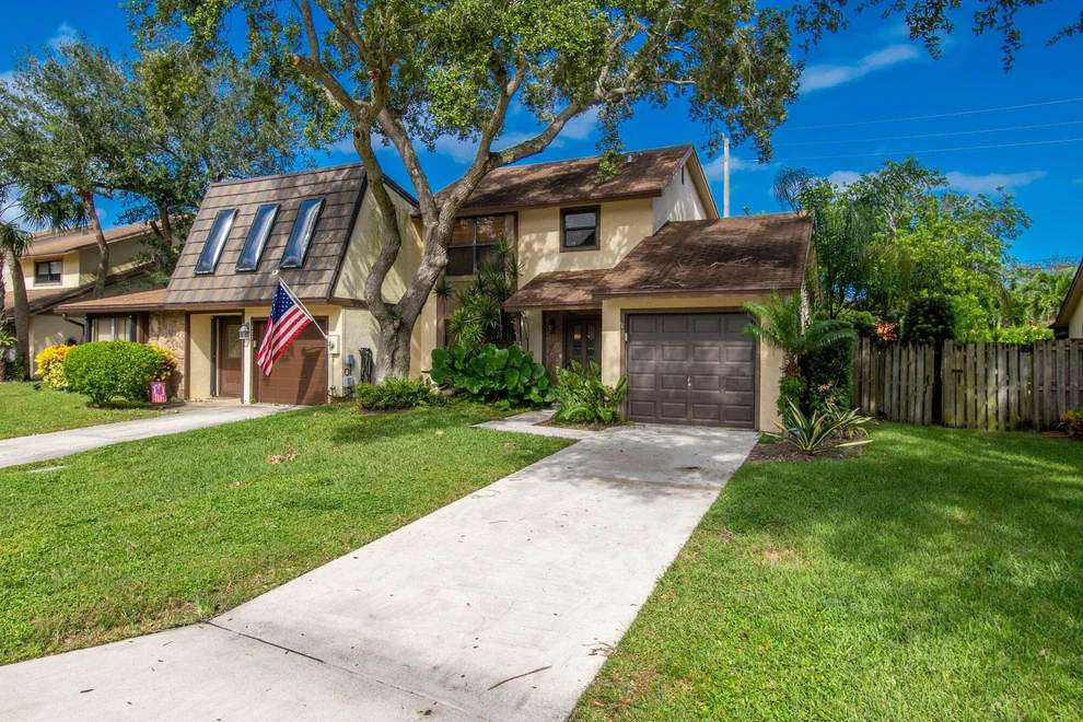 Unit for sale at 1078 Raintree Lane, Palm Beach Gardens, FL 33410