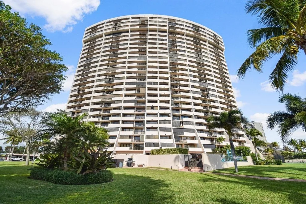 Unit for sale at 5200 N Flagler Drive, West Palm Beach, FL 33407