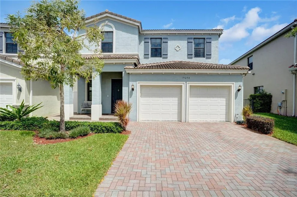 Unit for sale at 19254 NE 6th Avenue, Miami, FL 33179