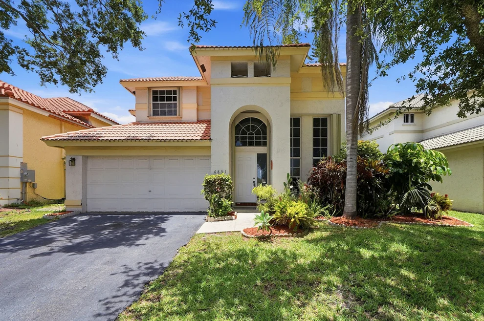 Unit for sale at 6851 NW 27th Street, Margate, FL 33063