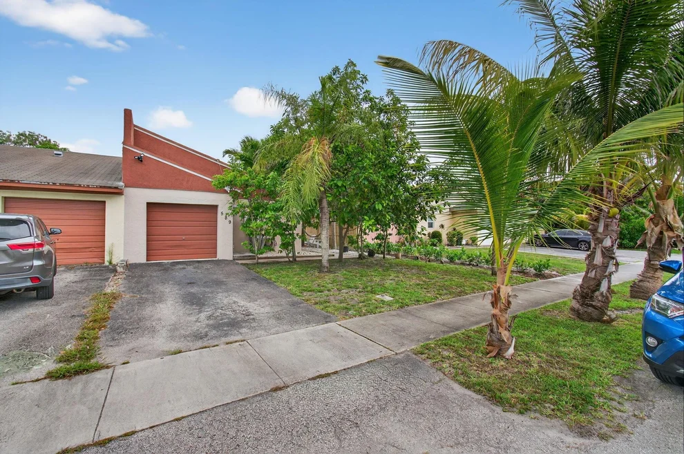 Unit for sale at 589 NW 53 Avenue, Delray Beach, FL 33445