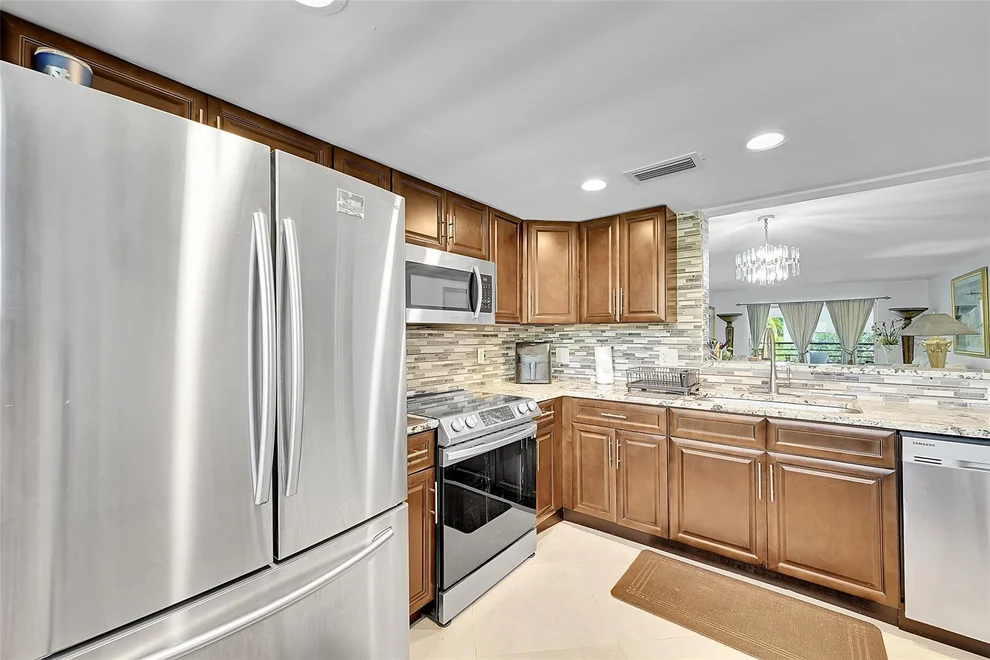 Unit for sale at 2804 Victoria Way, Coconut Creek, FL 33066
