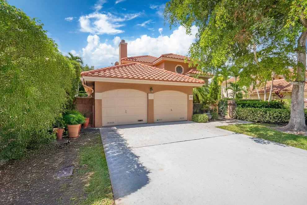 Unit for sale at 749 NW 40th Terrace, Deerfield Beach, FL 33442