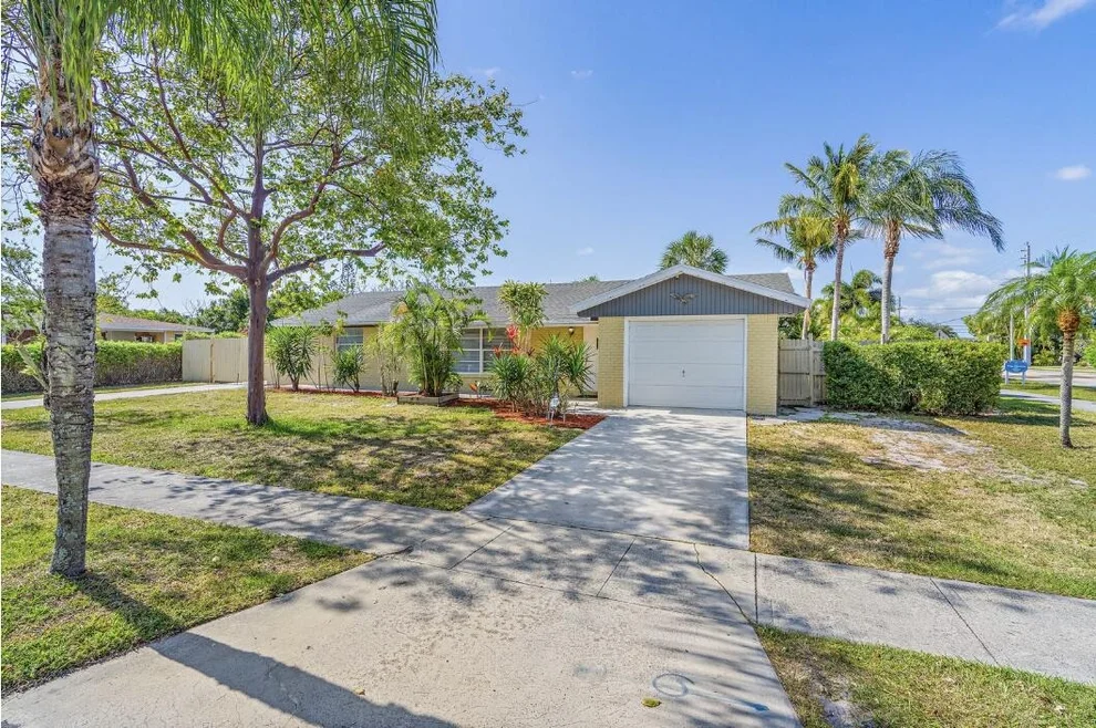 Unit for sale at 320 Fern Street, Jupiter, FL 33458