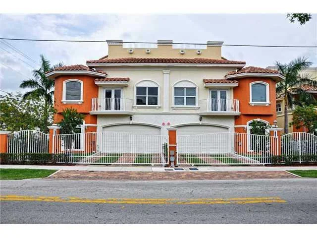 Unit for sale at 911 NE 17th Way, Fort Lauderdale, FL 33304