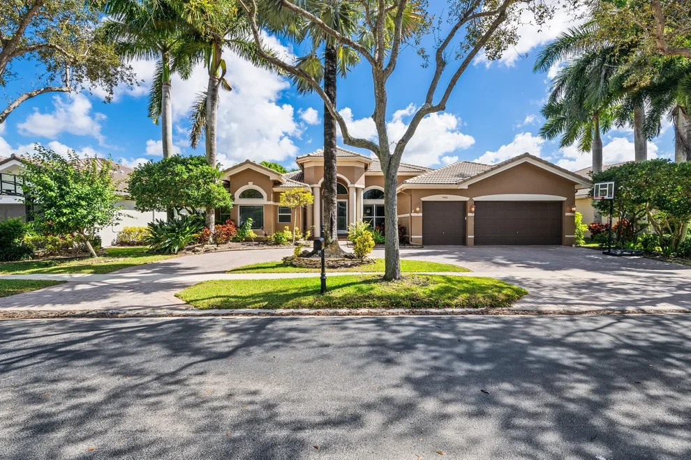 Unit for sale at 19450 Saturnia Lakes Drive, Boca Raton, FL 33498