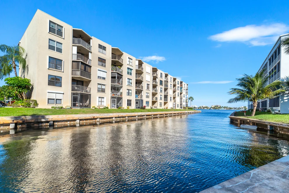 Unit for sale at 896 N Federal Highway, Lantana, FL 33462
