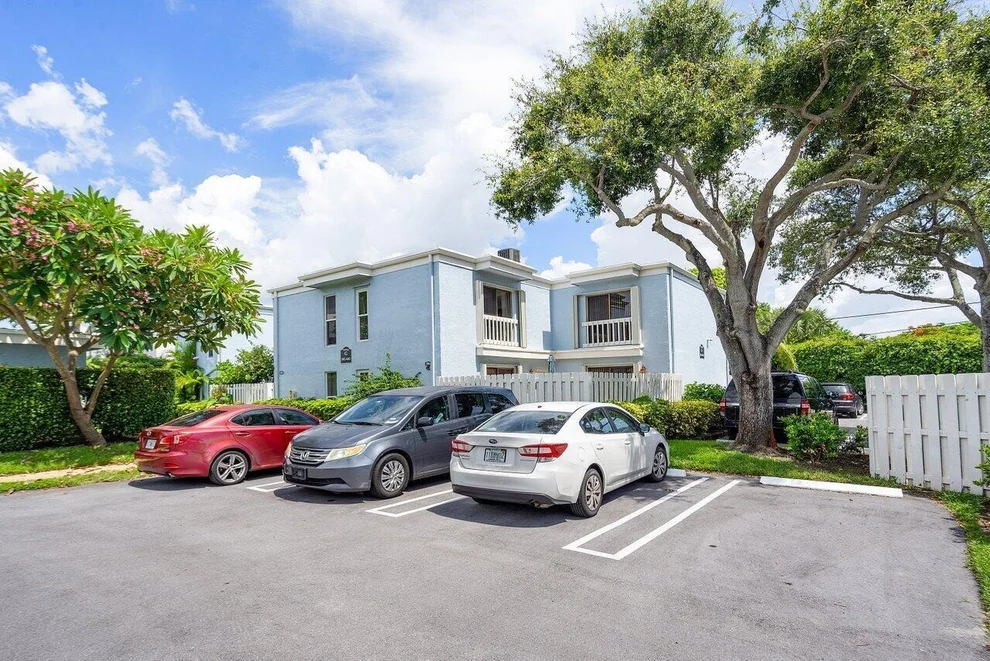 Unit for sale at 1010 NE 8th Avenue, Delray Beach, FL 33483
