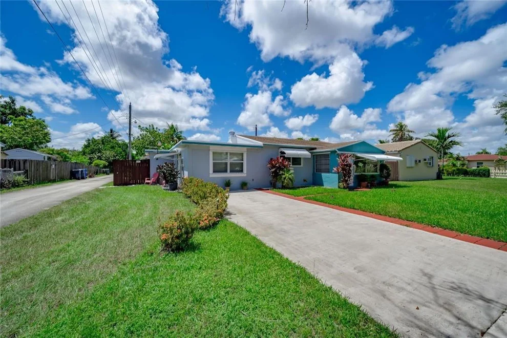 Unit for sale at 1718 N 26, Hollywood, FL 33020