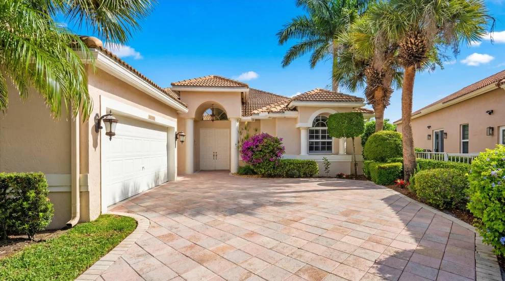 Unit for sale at 10802 Greenbriar Villa Drive, Lake Worth, FL 33449