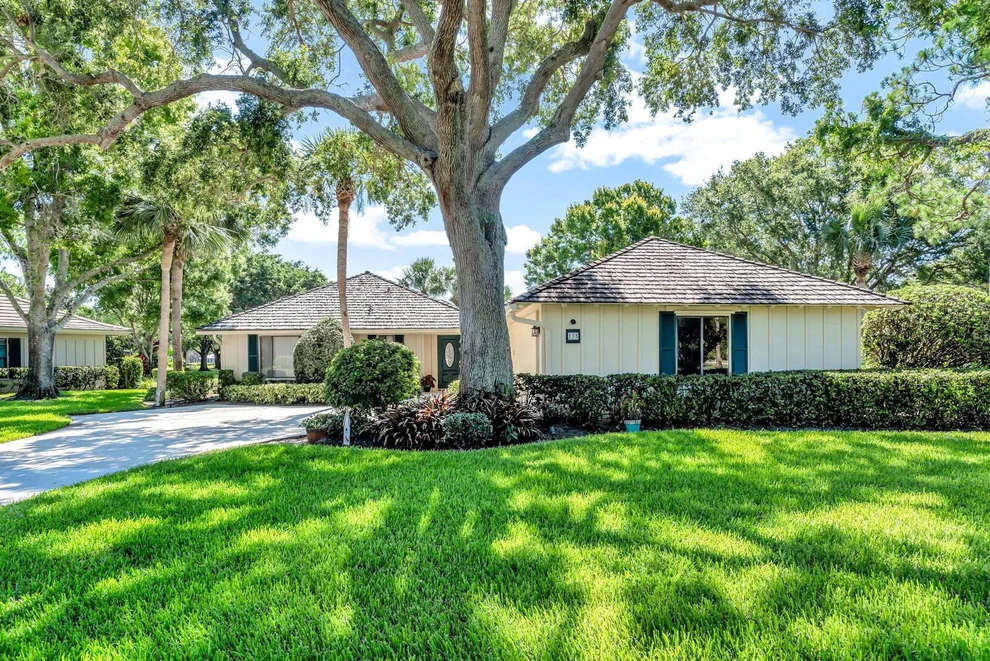 Unit for sale at 135 Prestwick Circle, Vero Beach, FL 32967