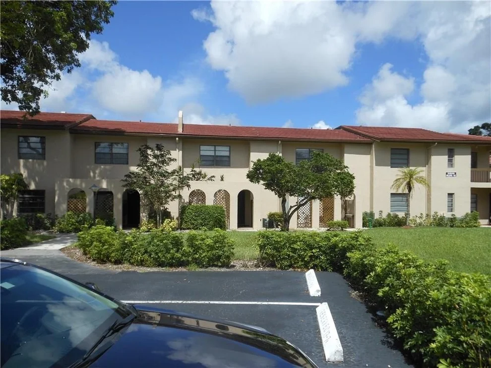 Unit for sale at 21209 Lago Circle, Boca Raton, FL 33433