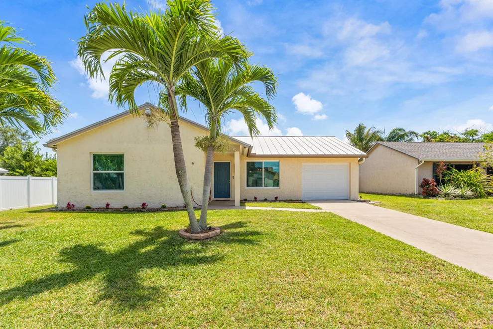 Unit for sale at 105 Banyan Circle, Jupiter, FL 33458