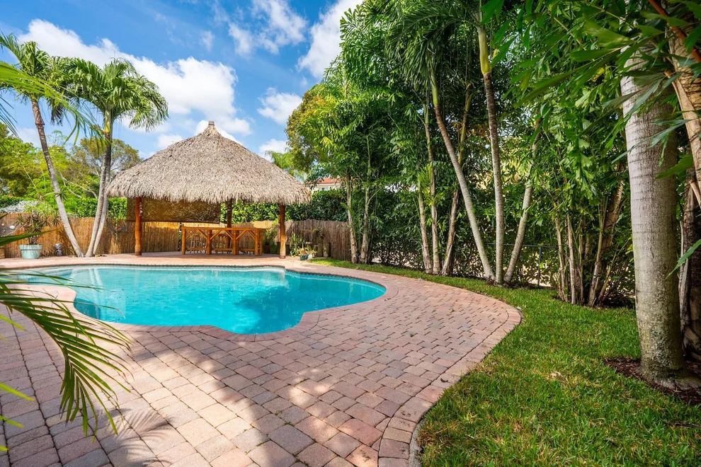 Unit for sale at 584 NW 87th Terrace, Coral Springs, FL 33071