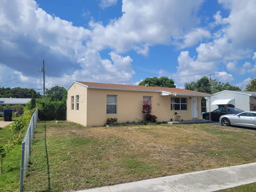 Unit for sale at 301 W 29th Street, Riviera Beach, FL 33404