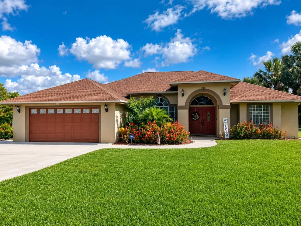 Unit for sale at 18633 N 92nd Ln Lane N, The Acreage, FL 33470