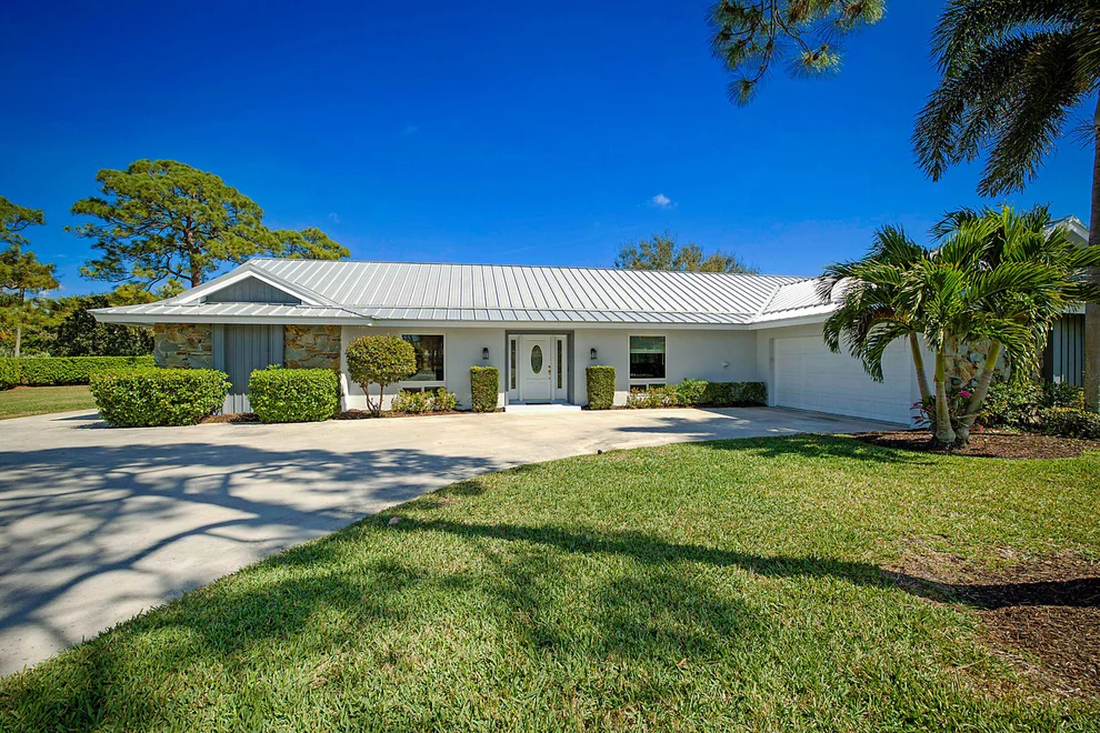 Unit for sale at 10356 Seagrape Way, Palm Beach Gardens, FL 33418
