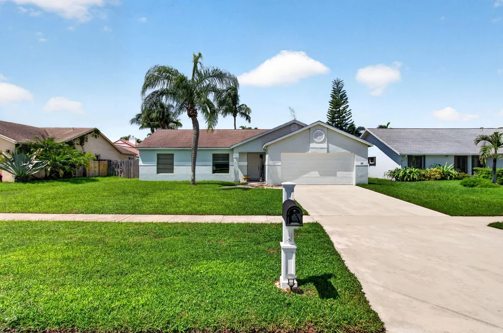 Unit for sale at 39 CEDAR Circle, Boynton Beach, FL 33436