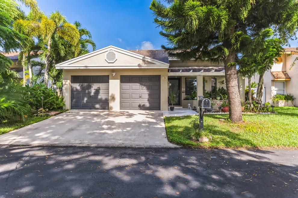 Unit for sale at 13 Hawthorne Lane, Boynton Beach, FL 33426