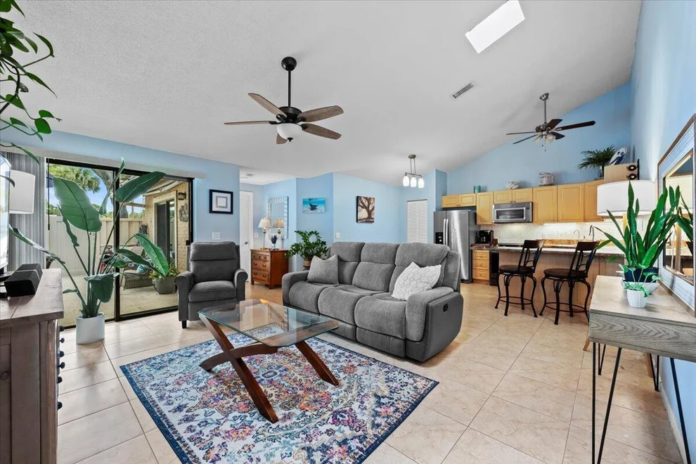 Unit for sale at 5261 Eagle Lake Drive, Palm Beach Gardens, FL 33418