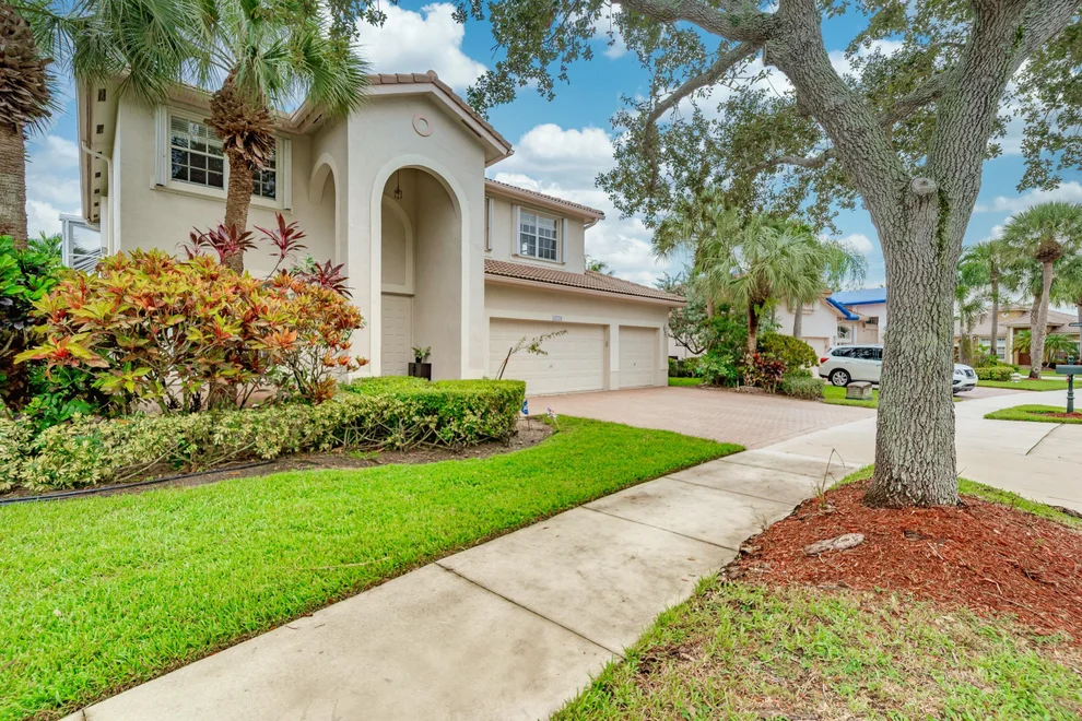 Unit for sale at 16738 Diamond Drive, Weston, FL 33331