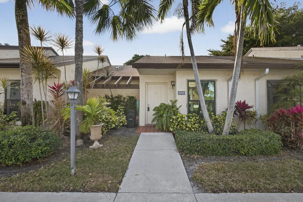 Unit for sale at 3593 Crab Apple Trail, Lake Worth, FL 33467