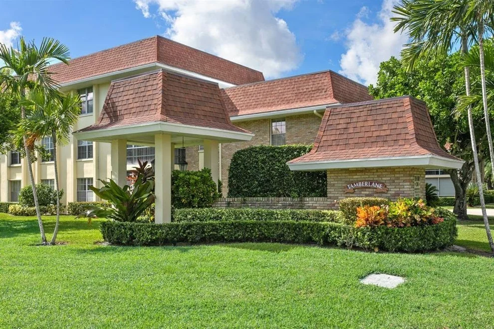 Unit for sale at 5580 Tamberlane Circle, Palm Beach Gardens, FL 33418