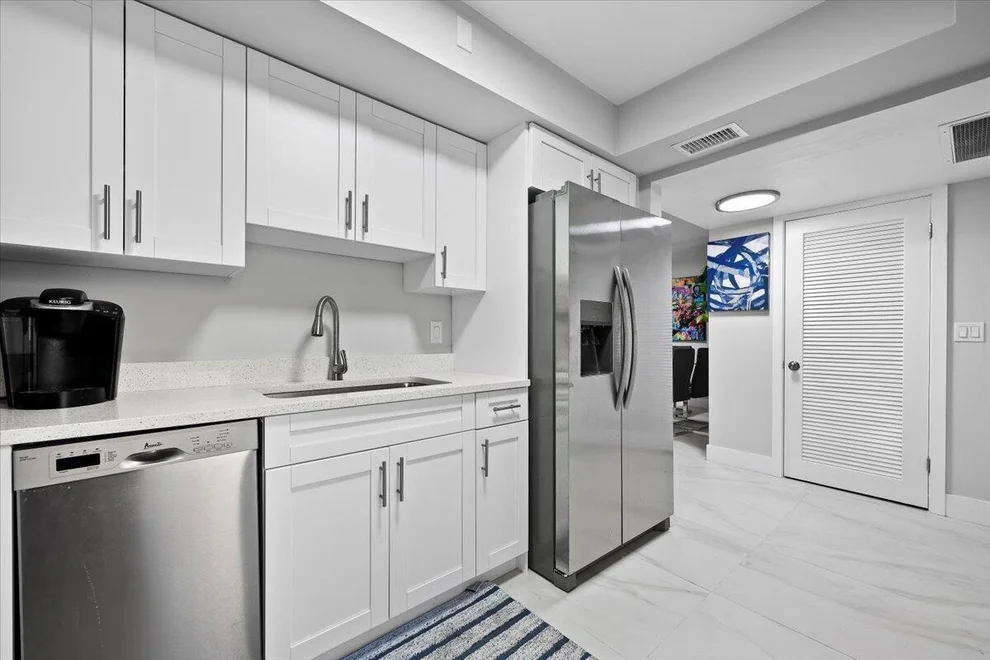 Unit for sale at 5500 Tamberlane Circle, Palm Beach Gardens, FL 33418