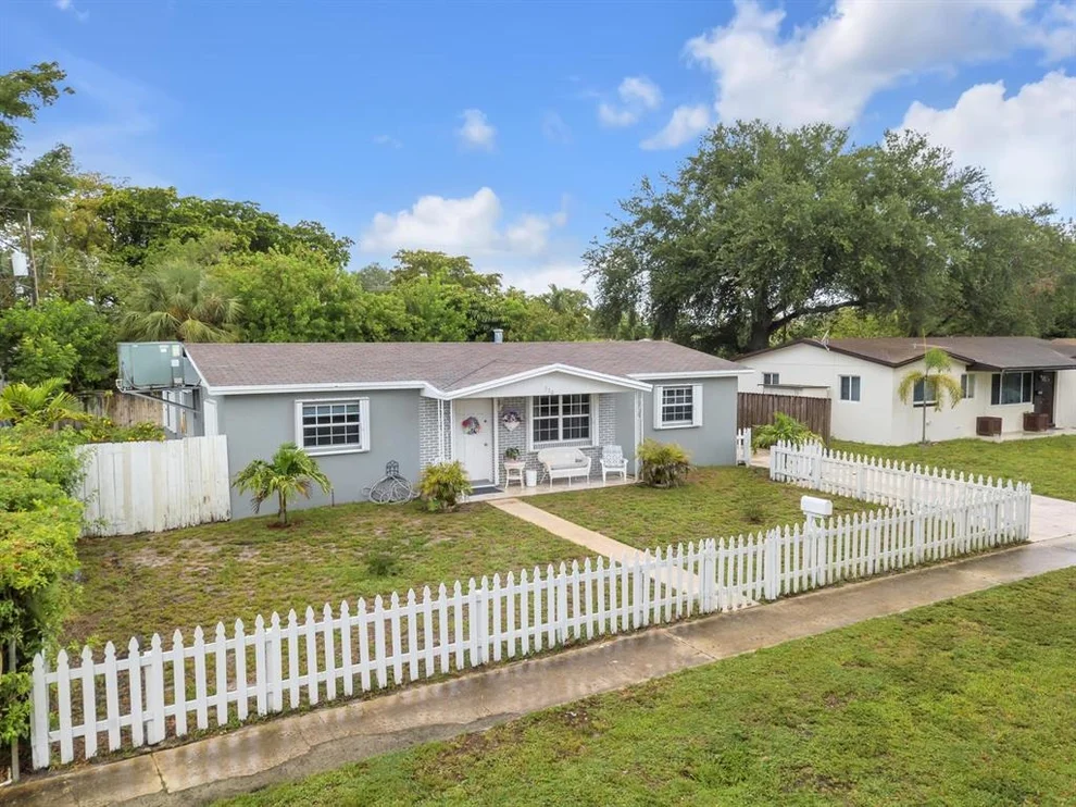 Unit for sale at 330 N 68th Avenue, Hollywood, FL 33024