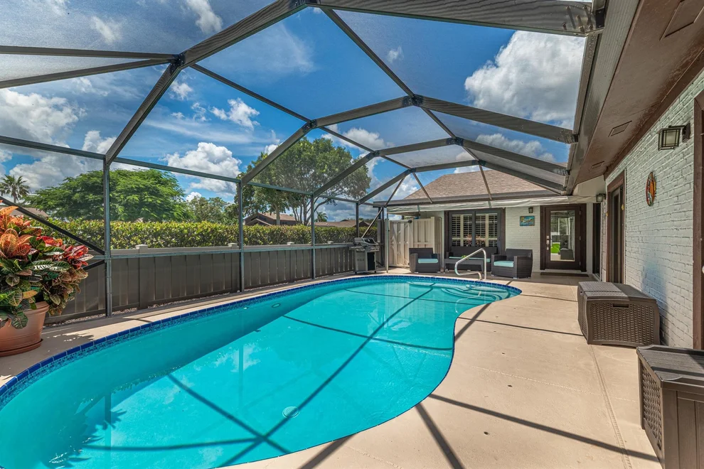 Unit for sale at 9676 Boca Gardens Circle N, Boca Raton, FL 33496