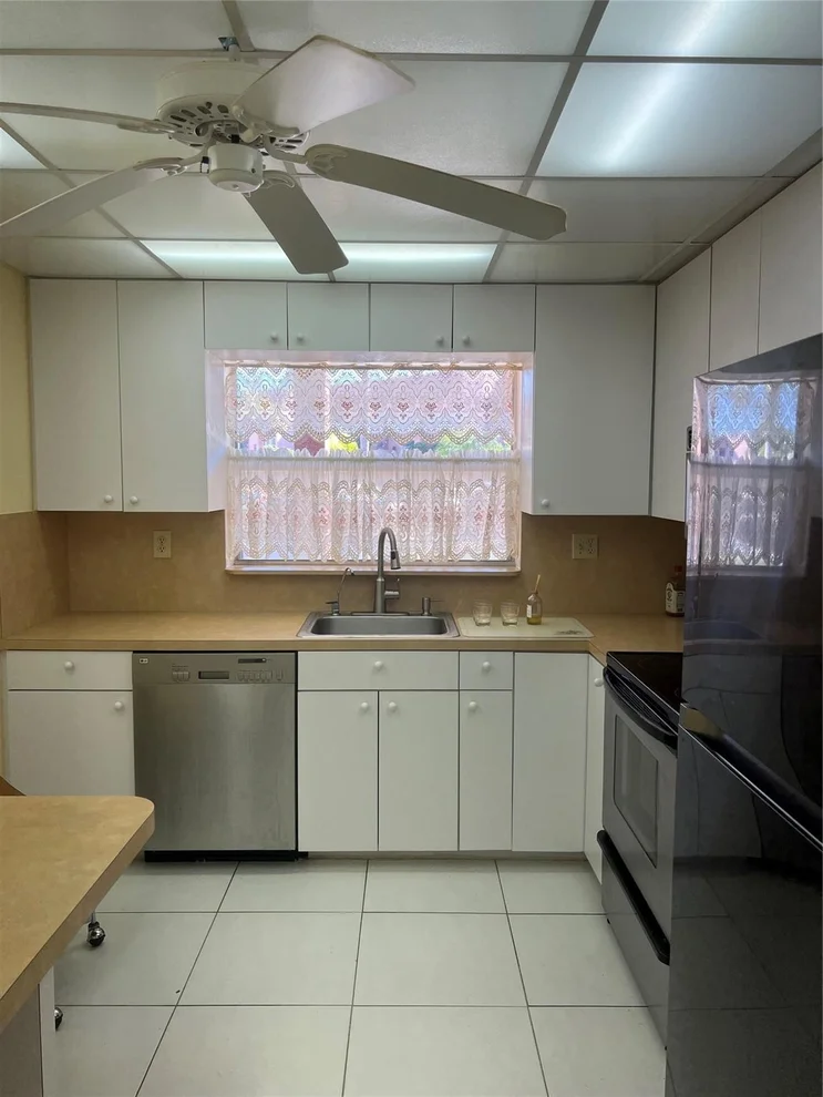 Unit for sale at 9721 Sunrise Lakes Boulevard, Sunrise, FL 33322